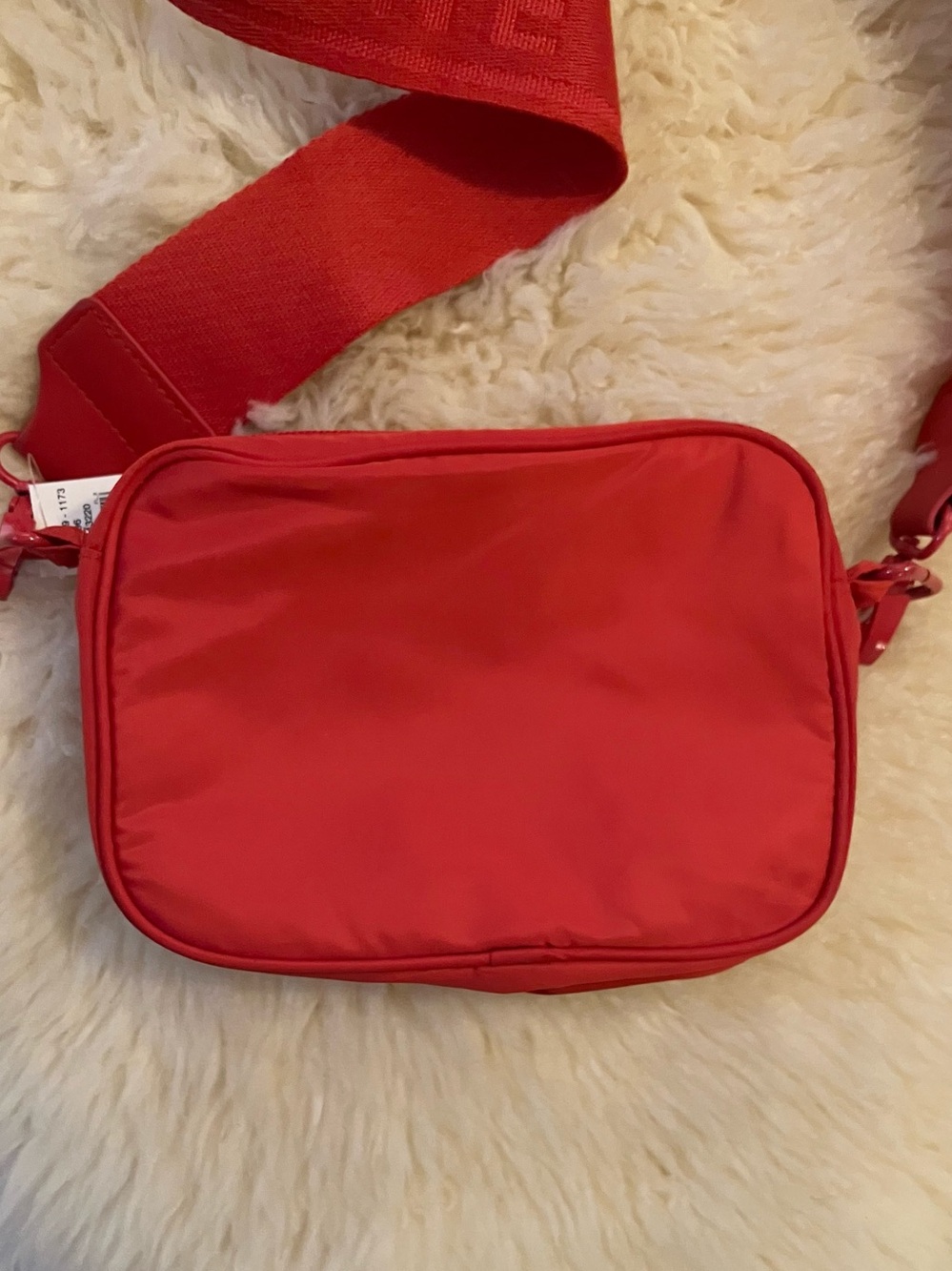 NWT Aerie Makin' Moves Crossbody Bag in Red. - Picture 6 of 11